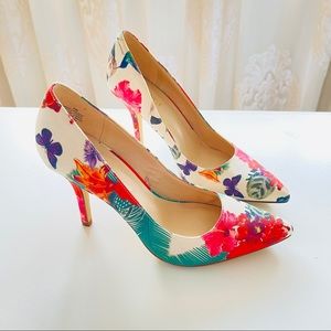 Nine West heeled pumps